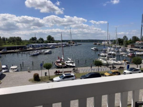 Karlshagen, Hafenidyll 48